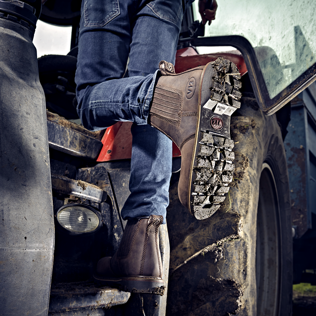 V12 Footwear V1231 Rawhide Brown Safety Dealer Boot SBP