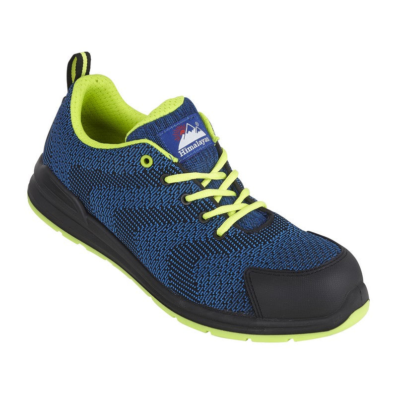 Comfy size 16 safety trainer